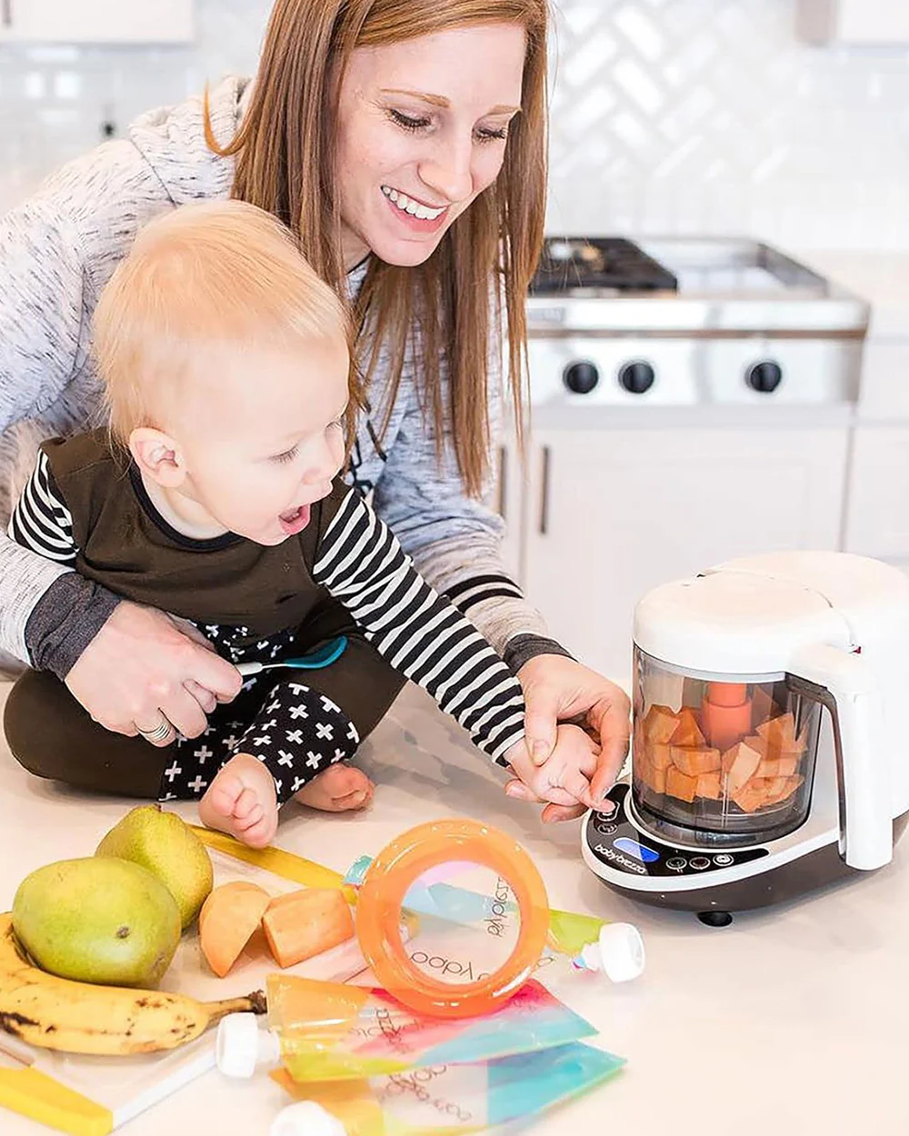 Baby Brezza Food Maker Deluxe-Automatically Steams & Blends to Perfect Consistency in 10 Minutes-Includes 3 Reusable Food Pouches & Funnels - Image 10
