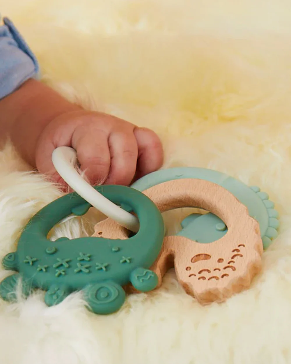b.box Trio Teether-With Three Textured Teethers-Made of Soft Silicone, Hard Silicone & Beechwood-Supports Sensory Development & Gum Relief-Peony Purple-3M+ - Image 4
