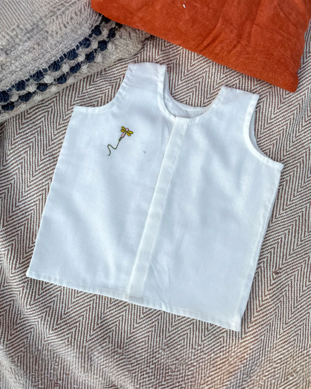 Bhaakur White Sloth Jhabla-100% GOTS Certified Cotton-Sleeveless-Pack of 2-For Infants - Image 3