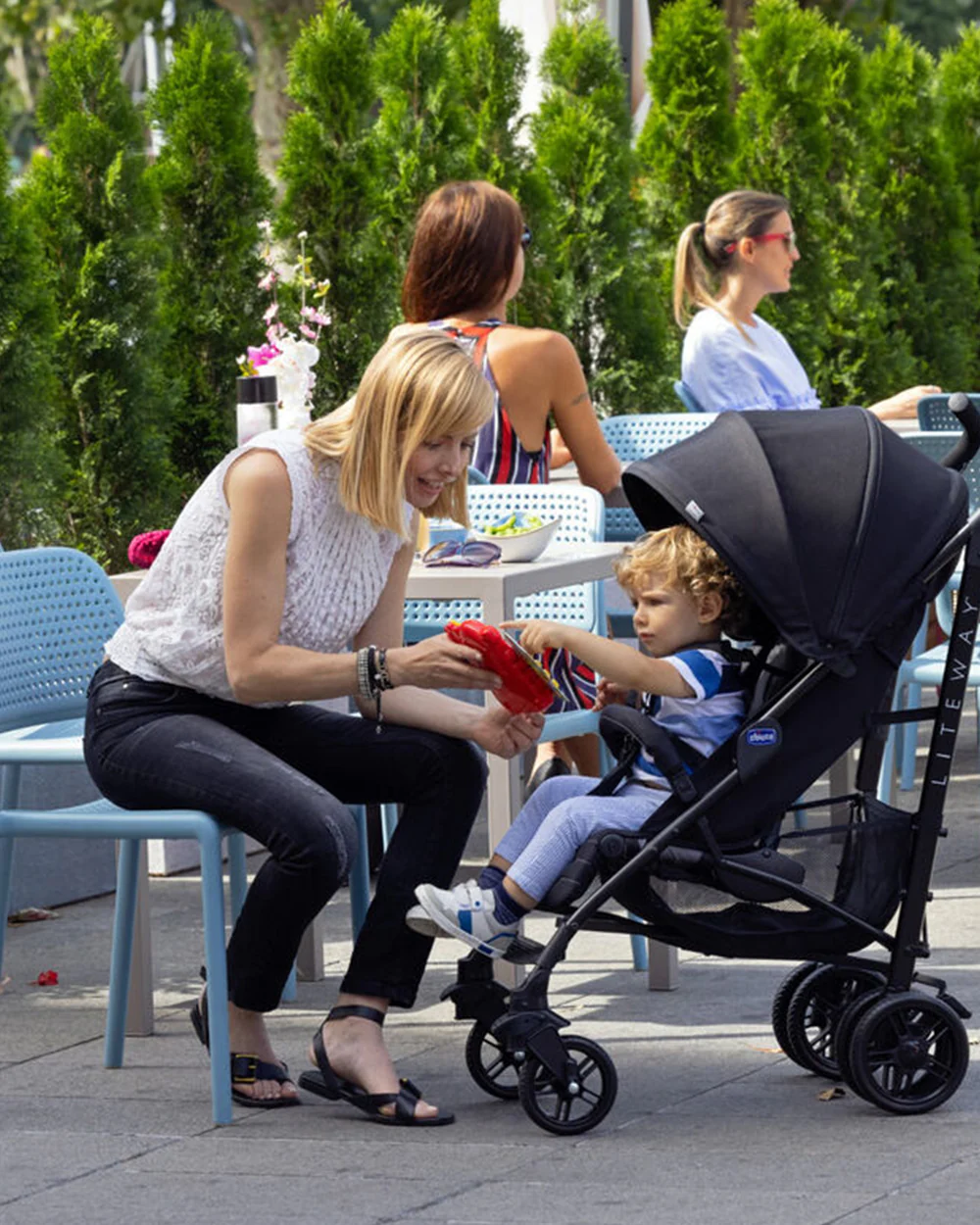 Chicco Lite Way 4 Stroller-Compact Umbrella Fold-Large Canopy-For 0M+ (Upto 22Kg)-Jet Black - Image 11