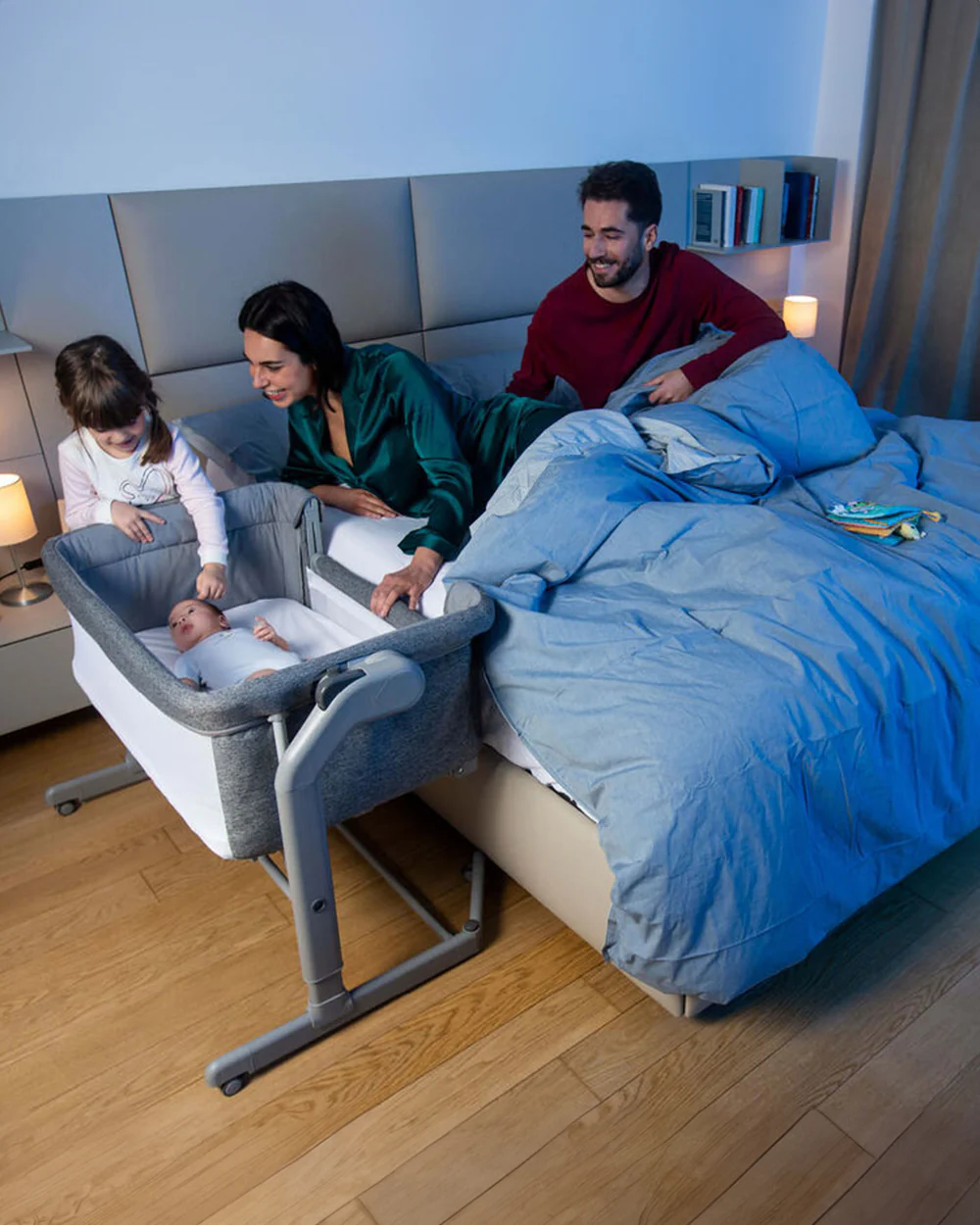 Chicco Next2Me Magic Evo Co-Sleep Crib-With Rocking Mode-Enhanced Ventilation With Mesh Windows-Sliding Barrier System-11 Level Height Adjustments-Dark Grey - Image 3