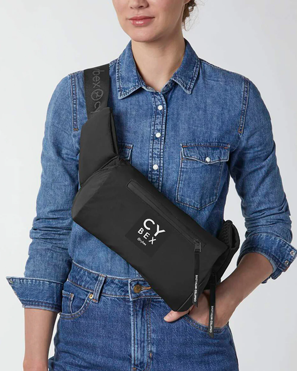 Cybex Coya Urban Mobility Baby Carrier-With 3 Carry Positions-Foldable Into Trendy Crossbody Bag-3D Mesh Fabric-UPF 50+ Sun Hood-Zip Pocket Integrated Into The Waist Belt-For 0 to 3Y (3.2 to 15Kg)-Black - Image 8