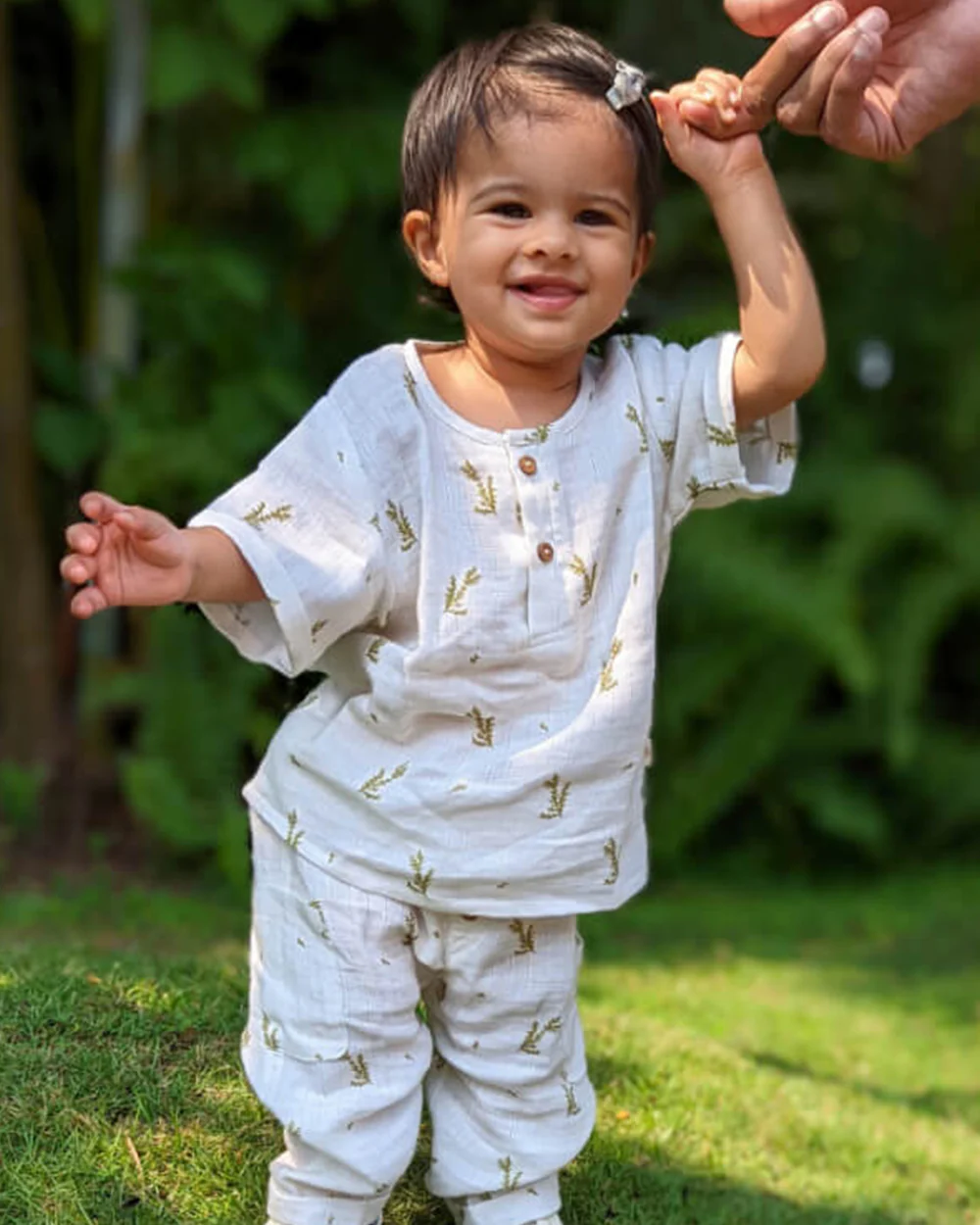 Dulaar Green Zen Jogger Set-Printed-Cotton Muslin-For Infants - Image 3