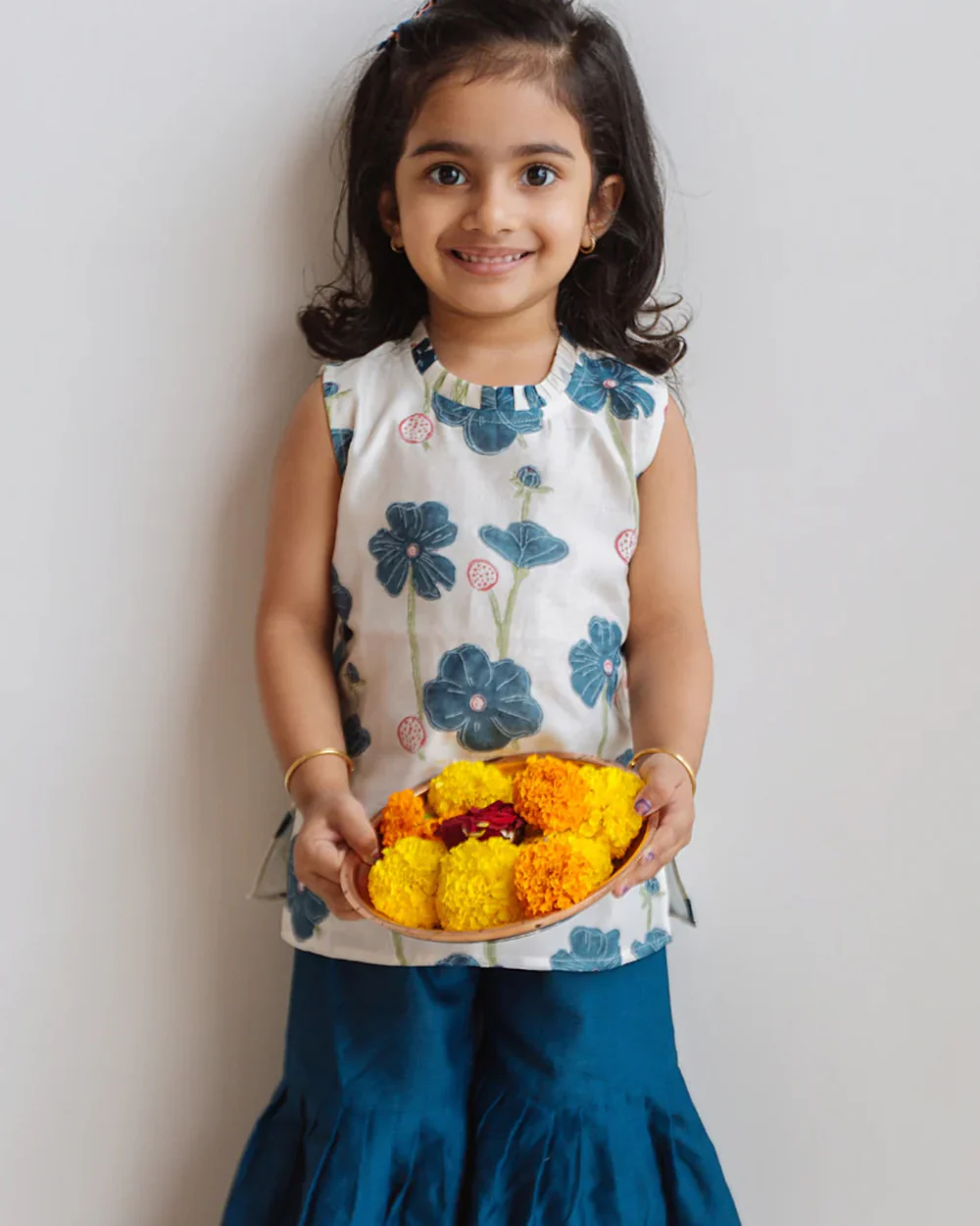 Dulaar Poppy Fields Sapphire Kurta Set-Printed-Sleeveless-Chanderi-For Infants - Image 2