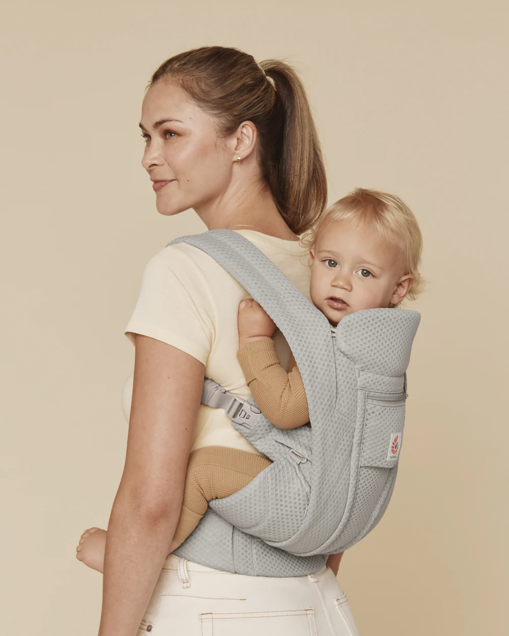 Ergobaby Omni Deluxe Mesh Baby Carrier-With 4 Carry Positions-SoftFlex Mesh For Easy Airflow-6 Storage Pockets-Adjustable Head Support-Breastfeeding Friendly-For 0 to 4Y (3.2 to 20 Kg)-Pearl Grey - Image 12