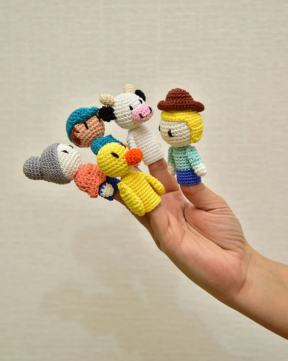 Happy Threads Finger Puppets Ranch Pals Soft Toy-Easily Washable-Plush Cuddly Toy For Newborn - Image 2