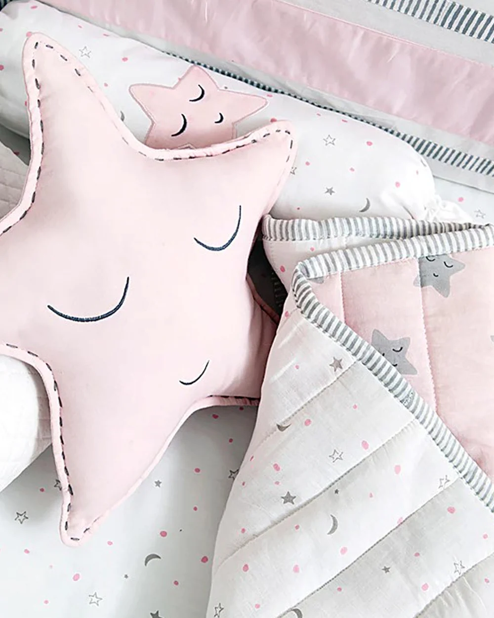 Masilo Sleepy Star White & Pink Baby Bedding Set-GOTS Certified Organic Cotton-Pack of 6-Cot Bedding Gift Set For Infants - Image 3