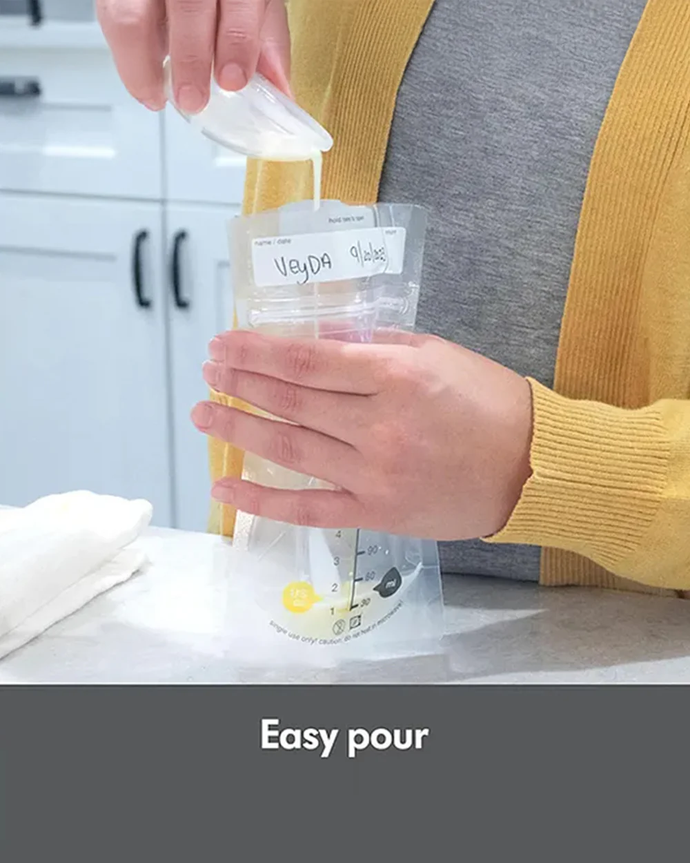 Medela Easy Pour Disposable Breastmilk Storage Bags-180ml-Double Zipper Seal-With Measurement Markings-Pack of 25 - Image 5