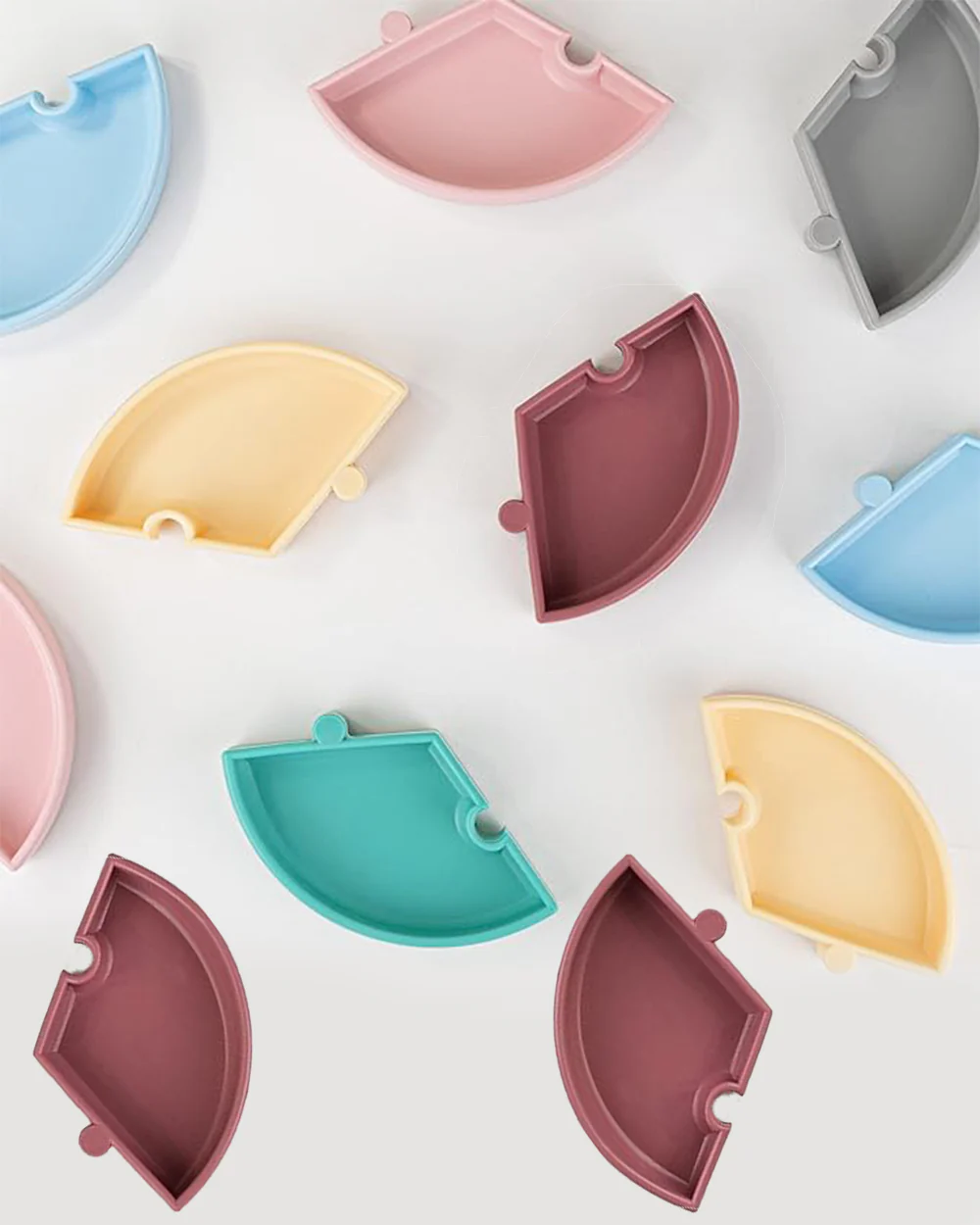 MinikOiOi Puzzle Plate-With Suction Base-3 Detachable Sections-Mellow Yellow & Powder Grey-For Feeding Infants - Image 2