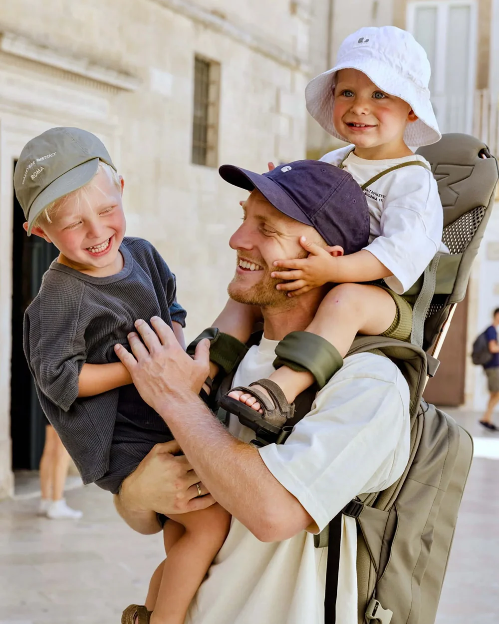 MiniMeis G5 Lightweight Baby Shoulder Carrier-Ergonomically Designed Arch for Balanced Weight Distribution & Parent Comfort-With Secured Seat Belt & Leg Straps-Easy to Fold-Padded Seat & Flexible Backrest-For 6M to 4Y (Upto 18 Kg)-Olive Green - Image 9