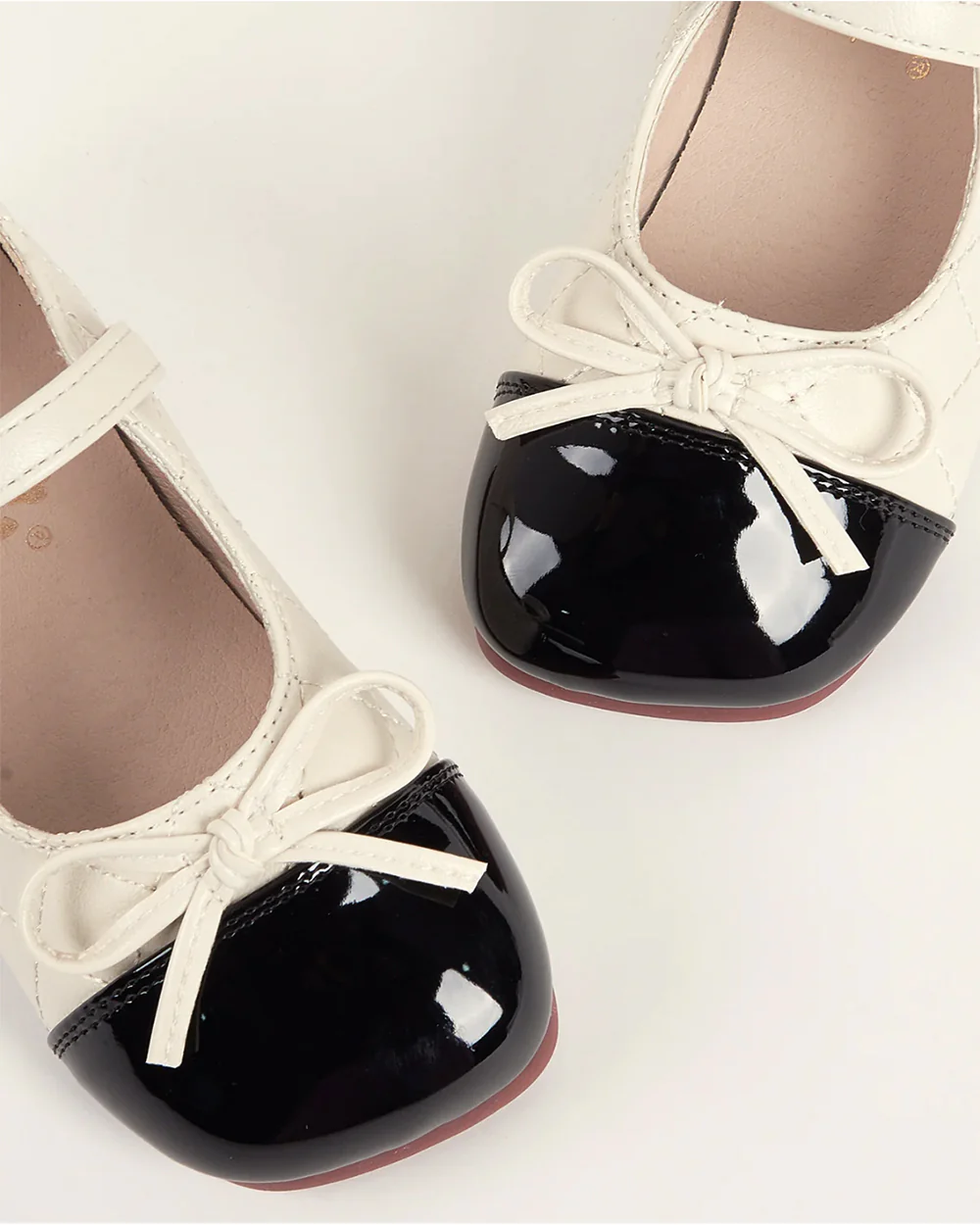 NINO BELLO Beige & Black Knot Velcro Bellies For Infants - Image 4