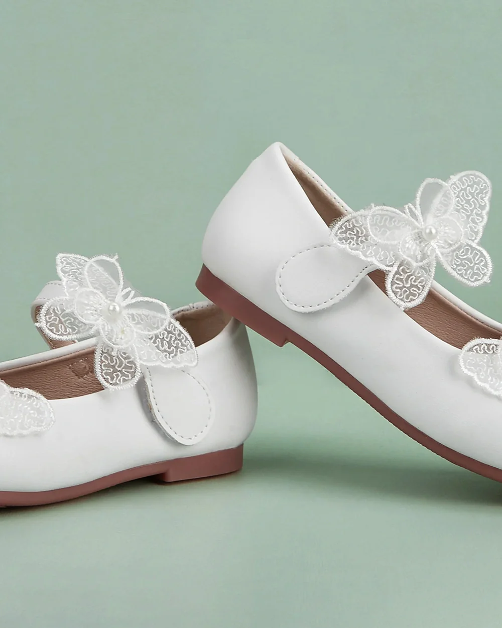 NINO BELLO White Butterfly Velcro Bellies For Infants - Image 3