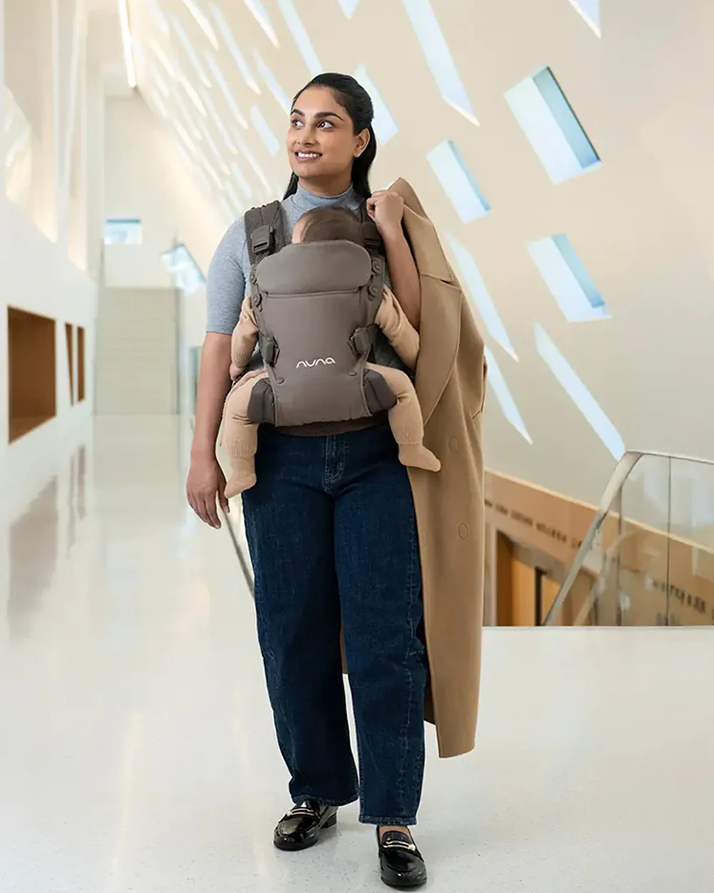 Nuna Cudl Deux Baby Carrier-4 Carrying Positions-Interchangeable Mesh & Cotton Panels For All Weather Comfort-Includes Storage Bag, 2 Bibs, Wristlest Pouch & Harness Covers-For 0 to 3Y (3.5 to 16 Kg)-Shadow - Image 17