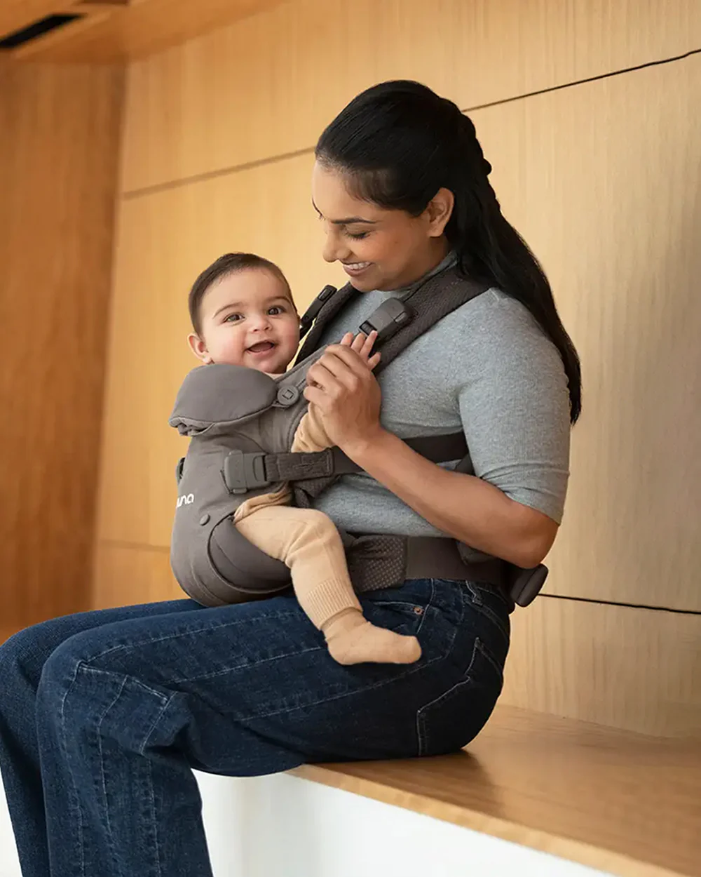 Nuna Cudl Deux Baby Carrier-4 Carrying Positions-Interchangeable Mesh & Cotton Panels For All Weather Comfort-Includes Storage Bag, 2 Bibs, Wristlest Pouch & Harness Covers-For 0 to 3Y (3.5 to 16 Kg)-Shadow - Image 20