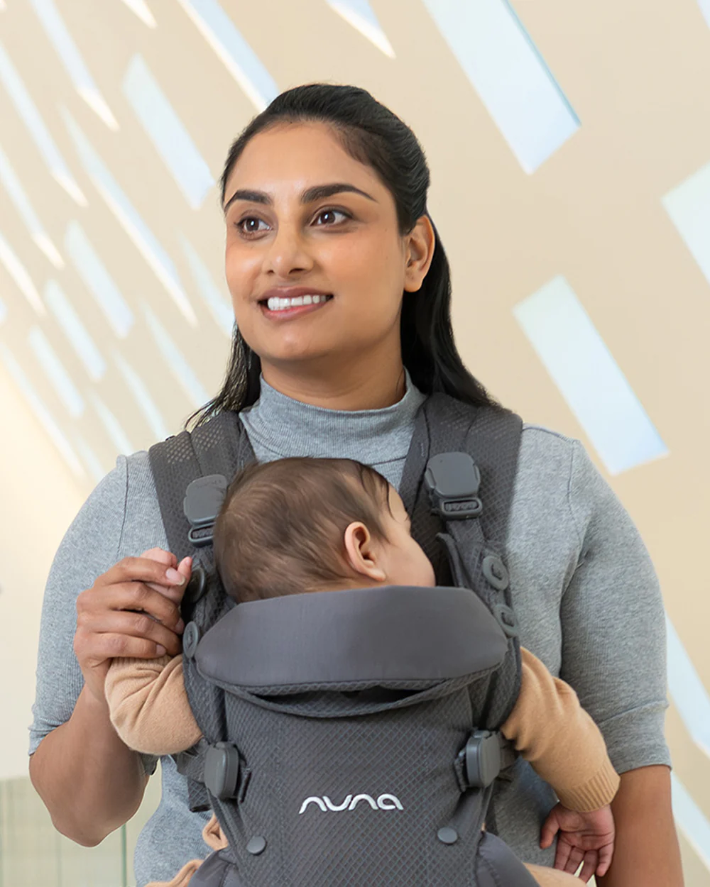 Nuna Cudl Deux Baby Carrier-4 Carrying Positions-Interchangeable Mesh & Cotton Panels For All Weather Comfort-Includes Storage Bag, 2 Bibs, Wristlest Pouch & Harness Covers-For 0 to 3Y (3.5 to 16 Kg)-Shadow - Image 15