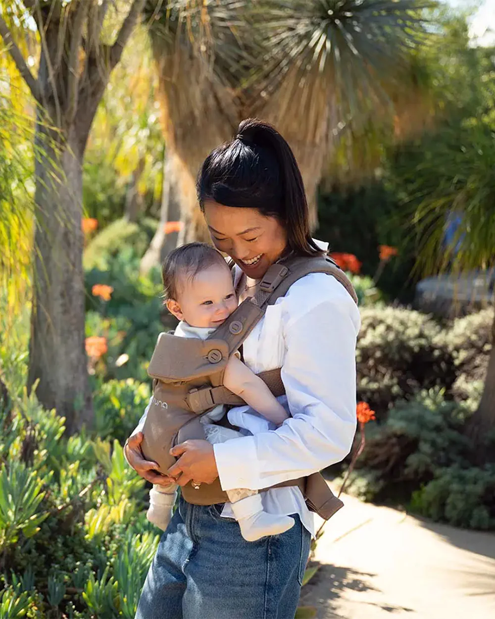 Nuna Cudl Luxe Baby Carrier-4 Carrying Position-Made With 70% Cashmere & 30% Silk Blend-Perfectly Giftable-With Laundry Bag, Pouch, Socks, Bibs, Harness Cover & Storage Bag-For 0 to 3Y (Upto 16 Kg)-Dusk - Image 14