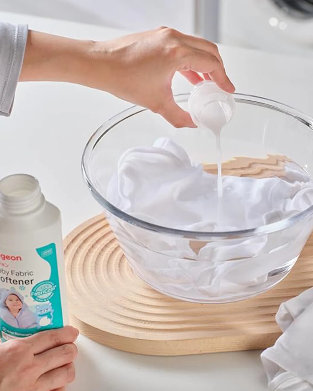 Pigeon Fabric Softener-Long Lasting Freshness With FabriCool Formula-Adds A Protective Layer & Enhances Shine-Infant Safe-Refill Pack - Image 3