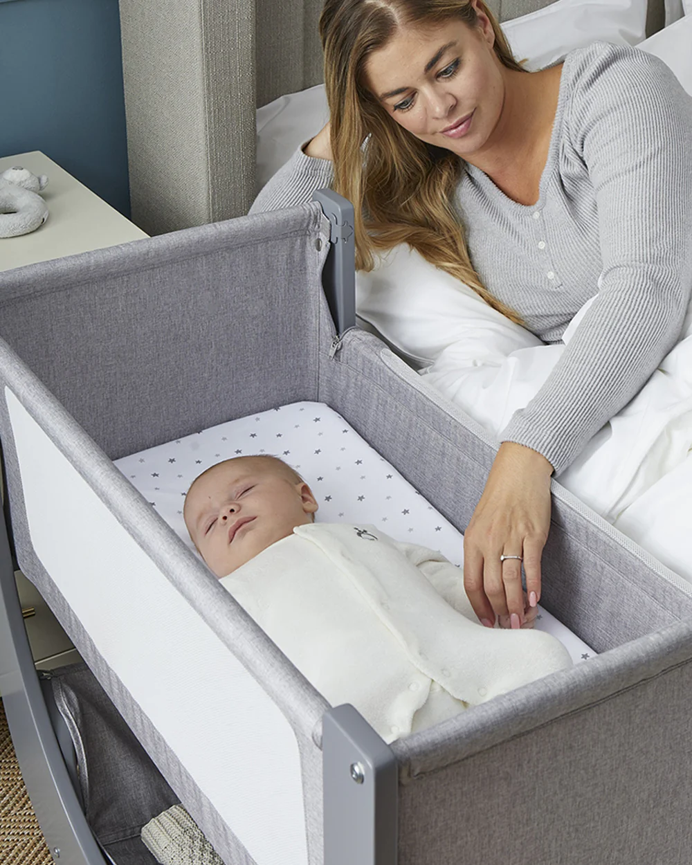 Shnuggle Air Lite Bedside Crib-With Firm, Hypoallergenic Mattress & Hammock Storage-Incline Option For Colic & Reflux-6 Positions Adjustable Height-Both Side Mesh Panels-For 0 to 6M (9 Kg)-Grey - Image 9
