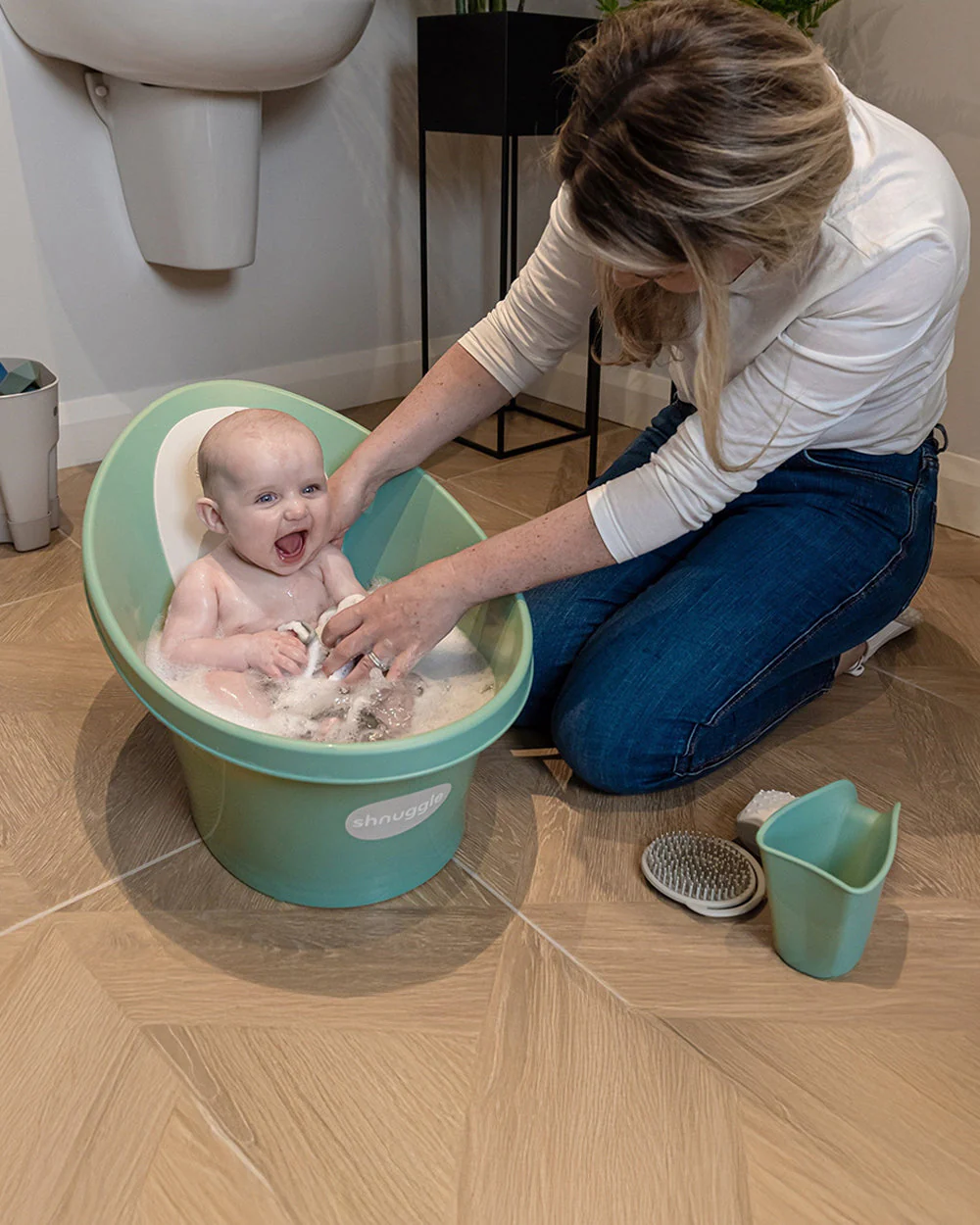 Shnuggle Newborn Bath Tub with Bath Stand-0 to 12M-Eucalyptus - Image 5