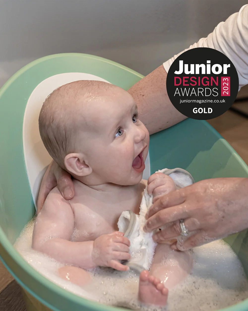Shnuggle Newborn Bath Tub-With Bum Bump Support-Soft Foam Backrest & Non-Slip Base-BPA Free-0 to 12M-White & Grey - Image 2