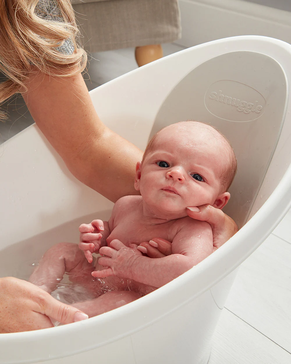 Shnuggle Newborn Bath Tub-With Bum Bump Support-Soft Foam Backrest & Non-Slip Base-BPA Free-0 to 12M-White & Grey - Image 4