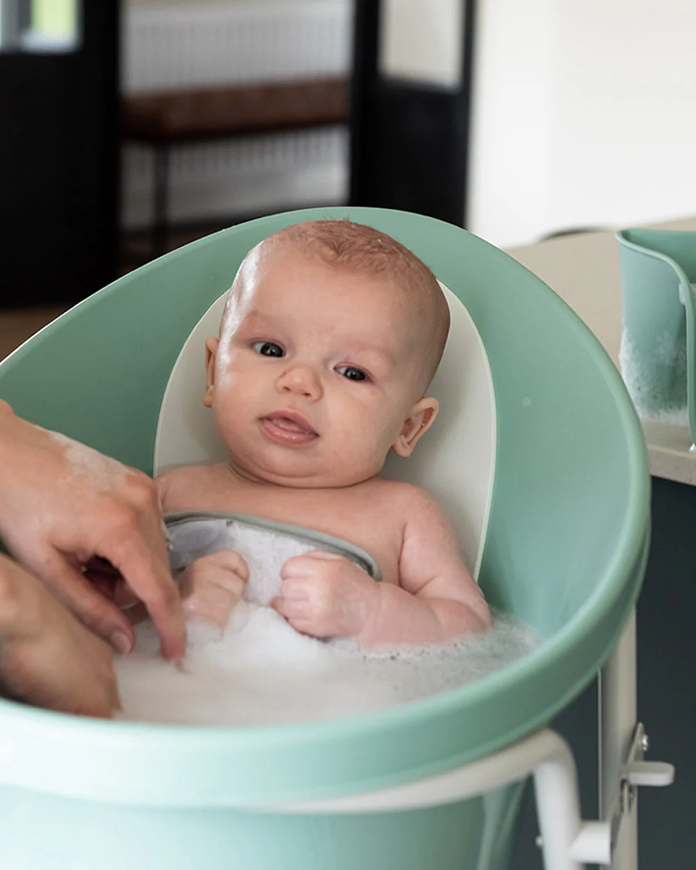 Shnuggle Newborn Bath Tub with Diaper Changing Mat & Bath Jug-0 to 12M-Pebble Grey - Image 14