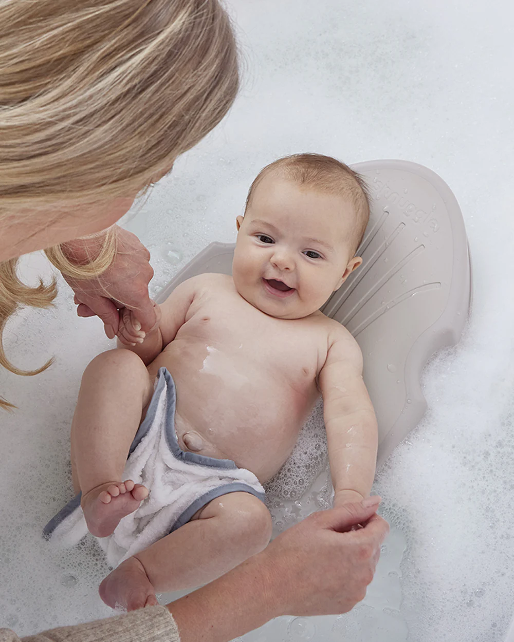Shnuggle Baby Bather-Non Slip and Soft Warm to Touch Backrest-Water Level Indicator-0 to 6M-White & Grey - Image 4