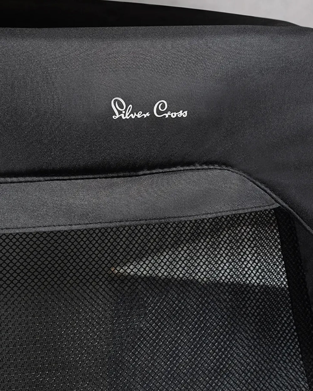 Silver Cross Slumber Travel Cot-Sustainable Lightweight Co-sleeper & Playpen-Quick Pop-Up-Design-With Padded Edges & Removable Mattress-Includes Travel Bag-0 to 3Y-Carbon - Image 7