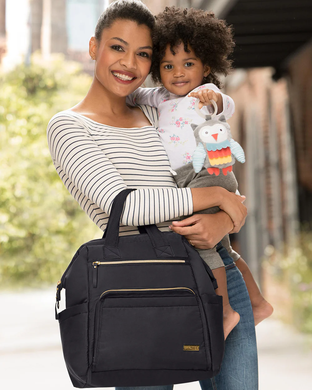 Skip Hop Mainframe Diaper Bag-Backpack-With Changing Pad-Wide Open & Stays Put-Black - Image 12