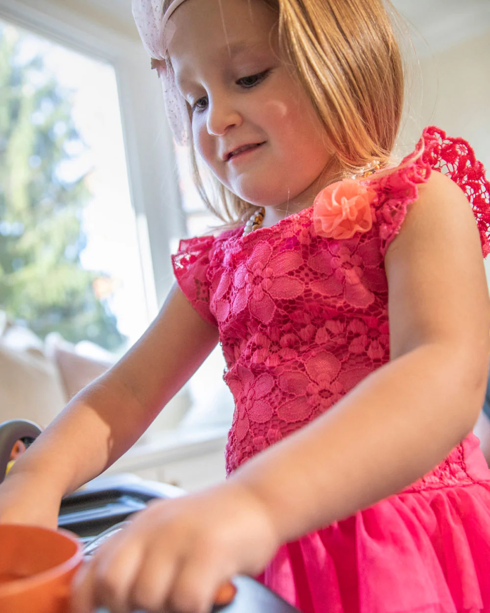 Step2 Best Chefs Kitchen-Pretend & Play Toy-Light‑Up & Sound‑Effect Stove-Includes 25‑Pieces Accessory Set-24M+ - Image 14