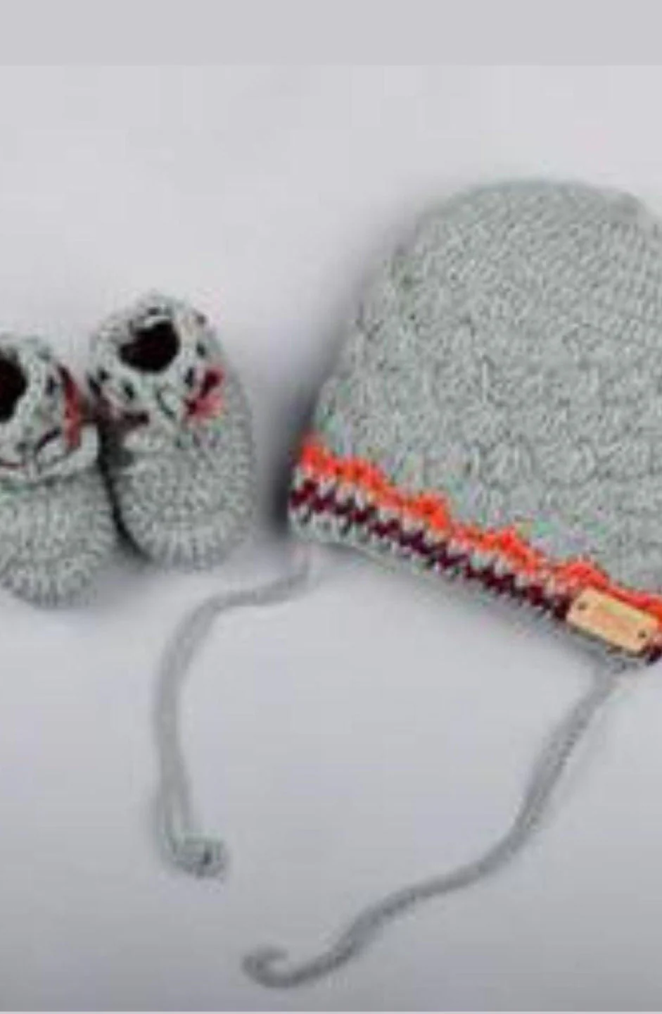 The Original Knit Grey Winter Wear Cap & Booties-Solid-Yarn-For Infants - Image 3