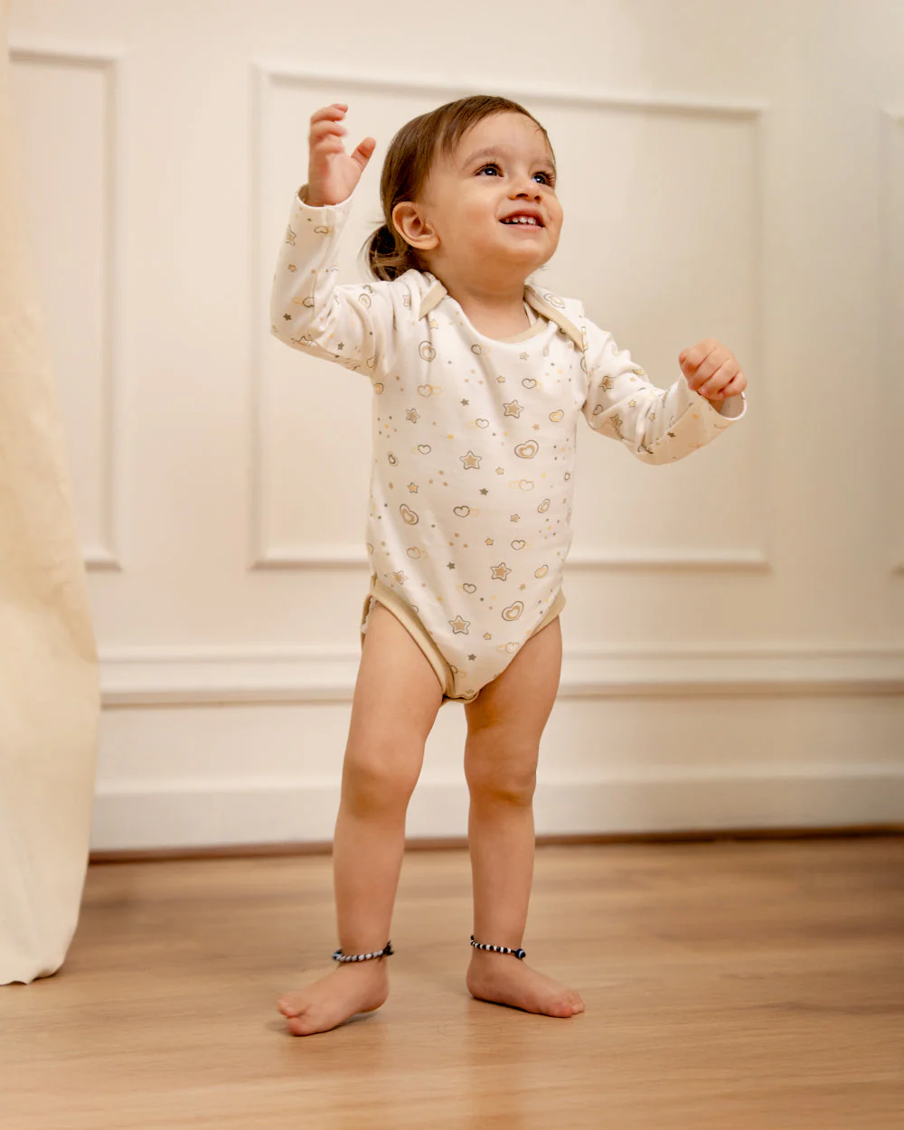 Twingle 100% Organic Cotton Bodysuit with Leggings-Envelope Neck for Easy Dressing-No Itchy Tags-Soft Elasticated Waistband-Long Sleeves-Hearts & Stars Print-White-For Infants - Image 3